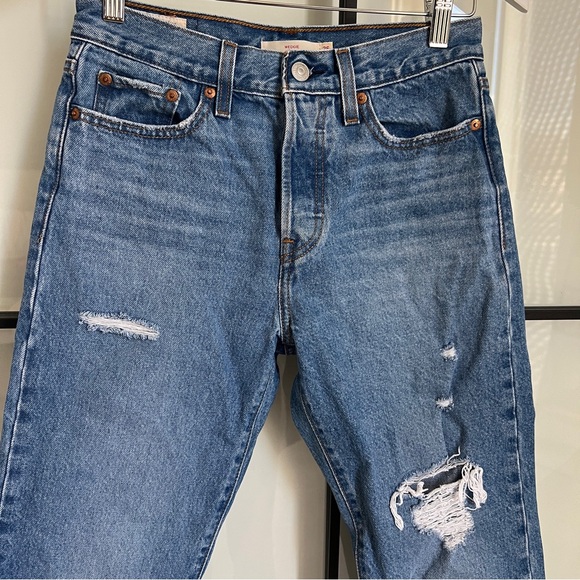 Levi’s Wedgie Icon Ripped High Waist Ankle Slim Jeans - Picture 6 of 12